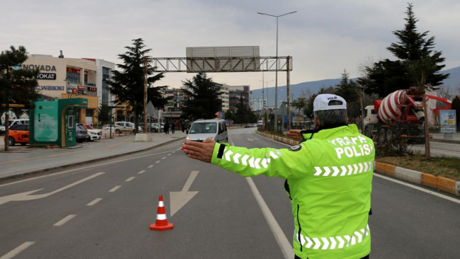 Ülke genelinde 'Huzurlu Sokaklar ve Narkotik Suçları Uygulaması' yapıldı